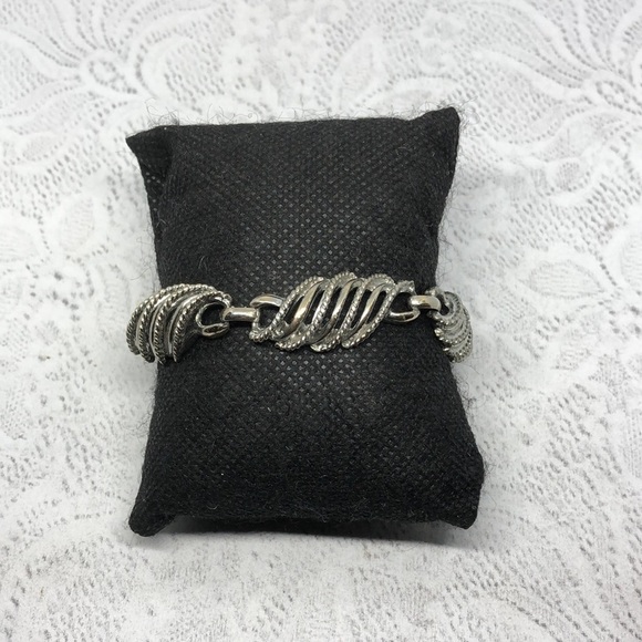 VINTAGE swirl twist metal chain link bracelet costume silver tone - Picture 4 of 5